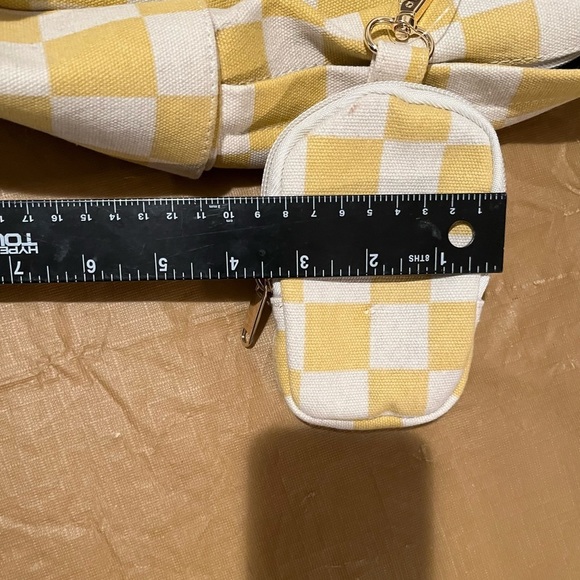 Wild Fable  yellow & White check adjustable backpack with EarPods case - Picture 10 of 10